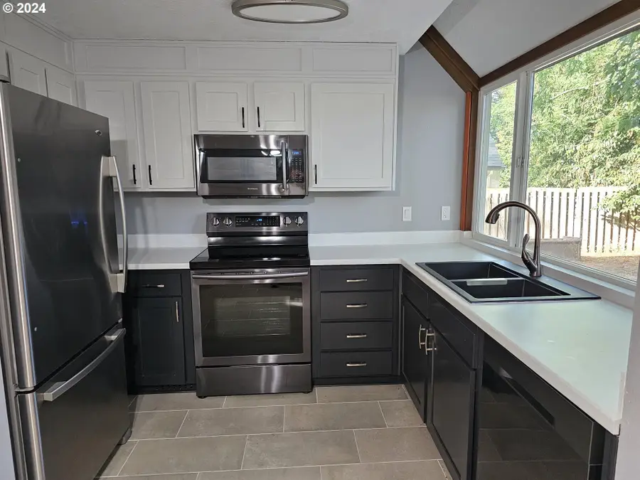 22222 SW Mandan Dr, Tualatin, OR 97062 - Image #3