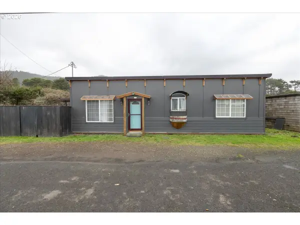 1940 Highway 101, RockawayBeach, OR 97136
