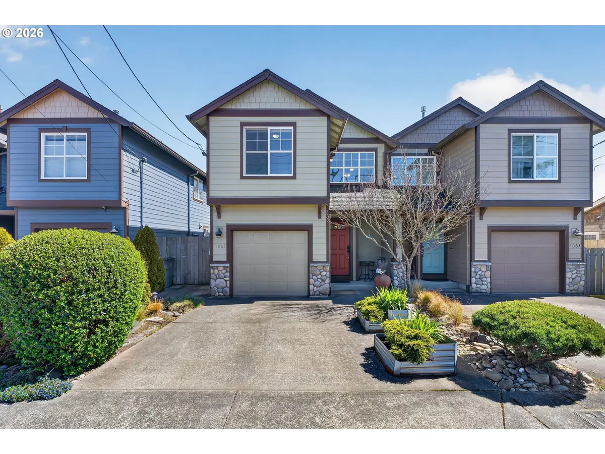 1061 S Columbia St, Seaside, OR 97138 - #1