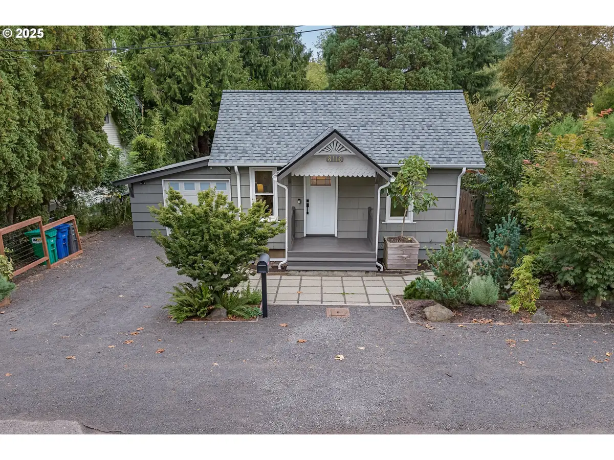 8116 SW 46th Ave, Portland, OR 97219 - Image #1