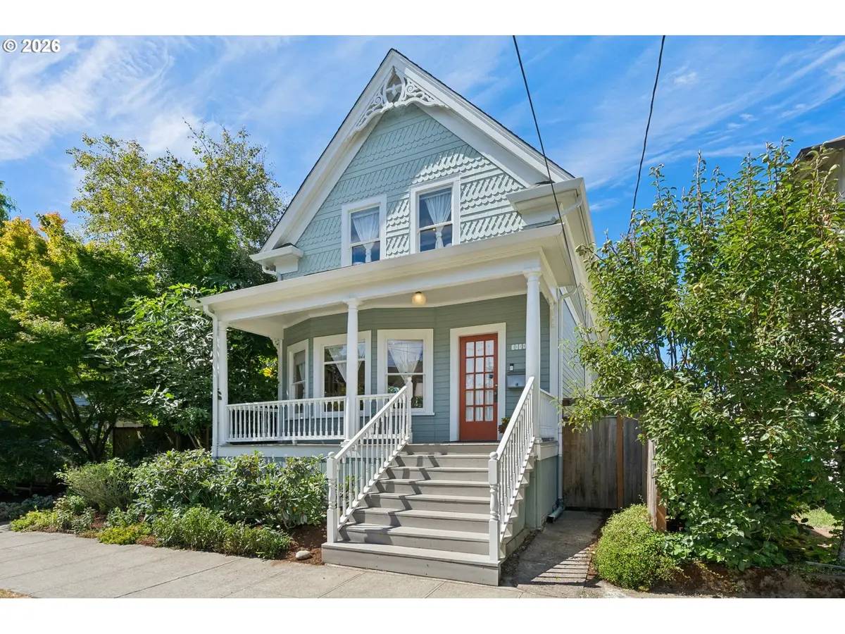 3819 N Commercial Ave, Portland, OR 97227 - #1