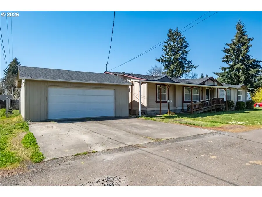 1184 27th Ave, Sweet Home, OR 97386 - #2