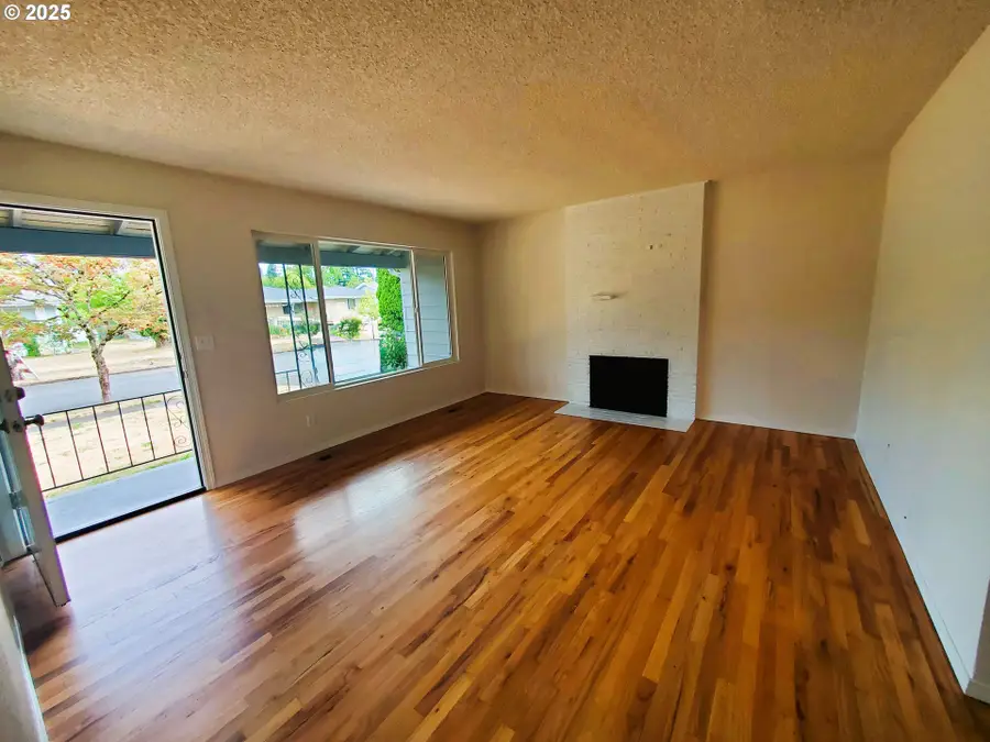 13050 SE Morrison St, Portland, OR 97233 - Image #3