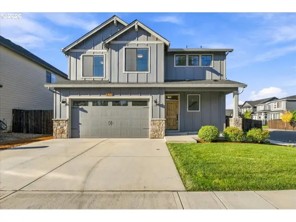 874 SE 37th St, BattleGround, WA 98604