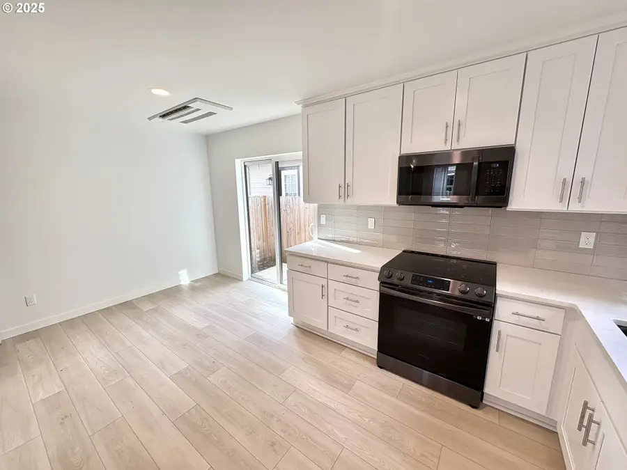 6 NE 74th Ave #unit C, Portland, OR 97213 - Image #3