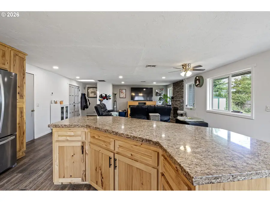 4577 Liberty St, Eugene, OR 97402 - #3