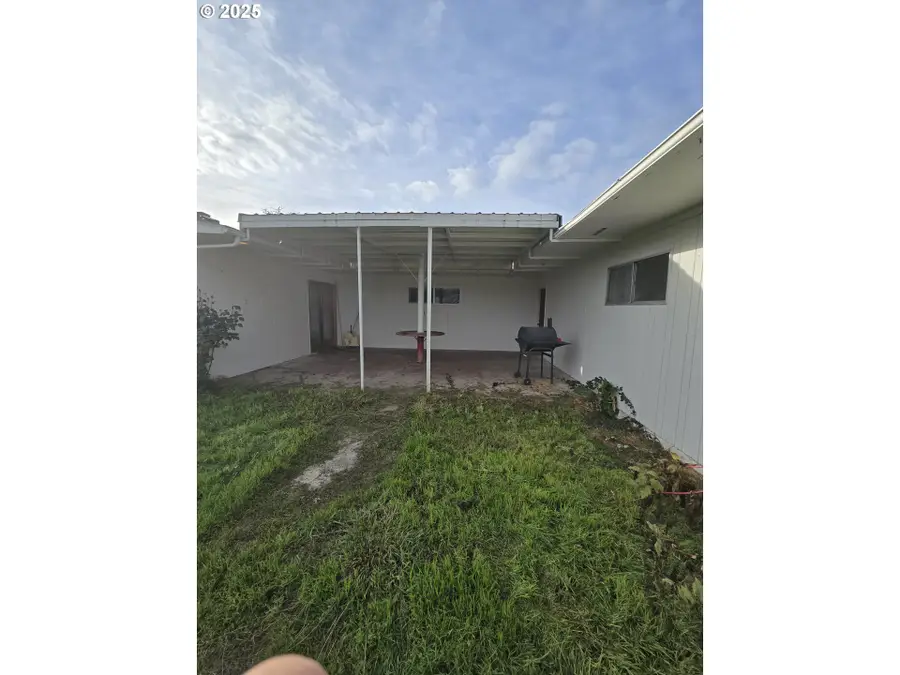 151 NW Sherry St, Winston, OR 97496 - Image #3