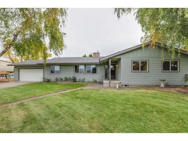 2420 E 14th Pl, TheDalles, OR 97058