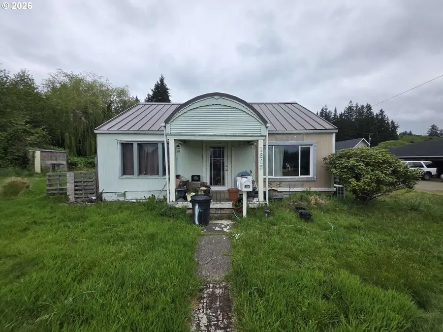 1305 Park Ave, Raymond, WA 98577 - #3
