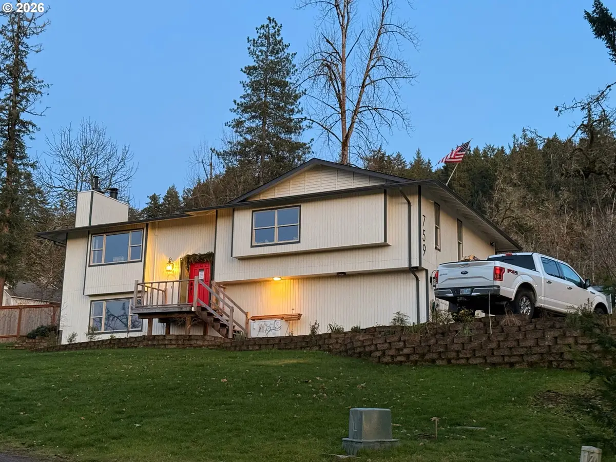 759 S 71st St, Springfield, OR 97478 - #1