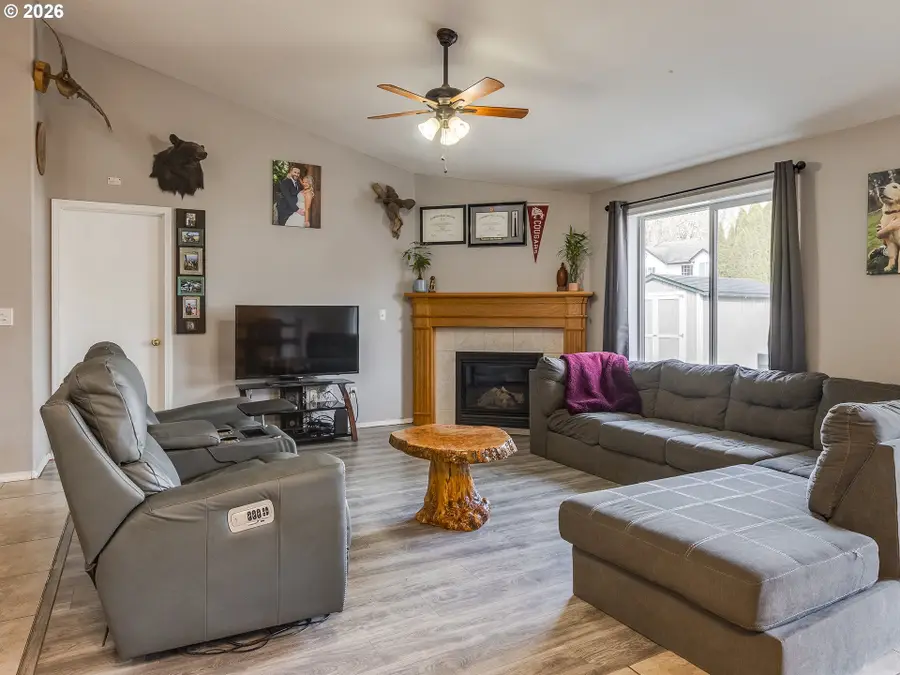 1607 NE 16th Ct, Battle Ground, WA 98604 - #2