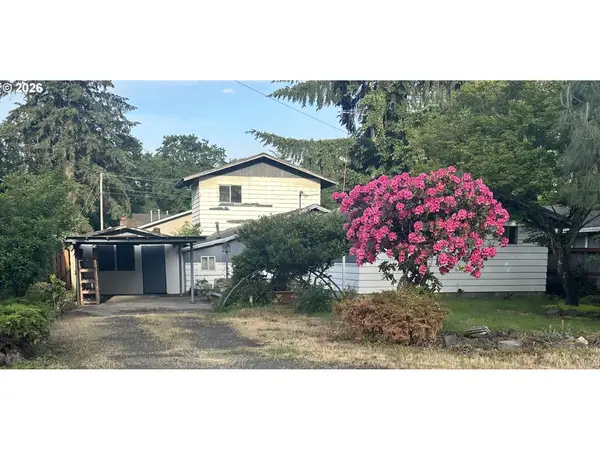 395 N 11th St, StHelens, OR 97051
