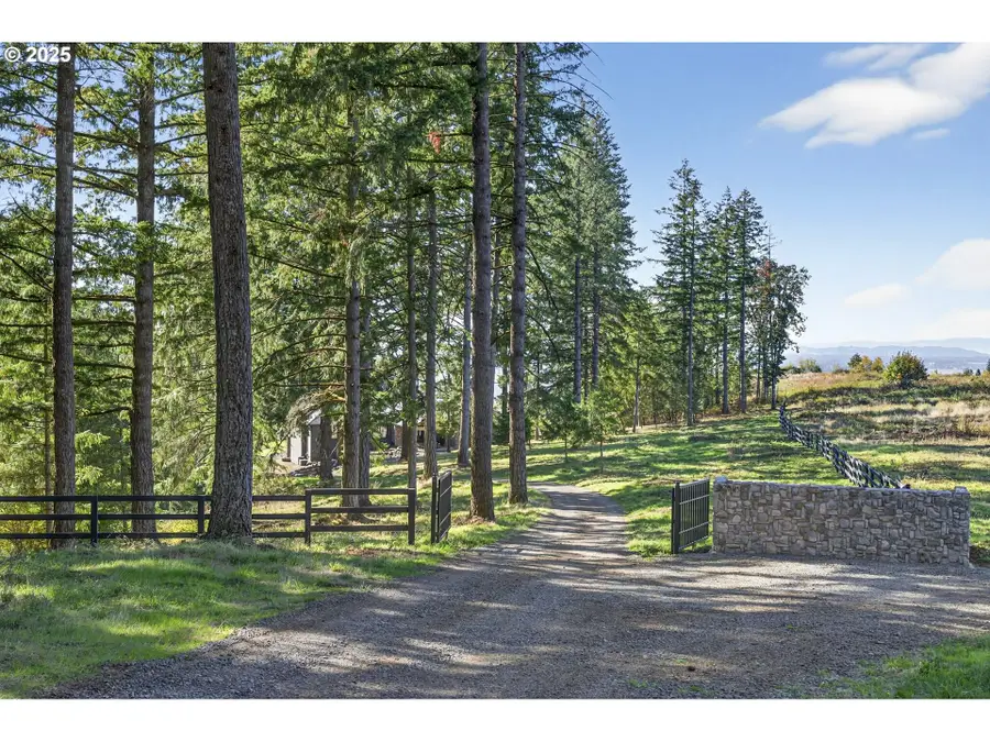 32520 NE Corral Creek Rd, Newberg, OR 97132 - Image #3