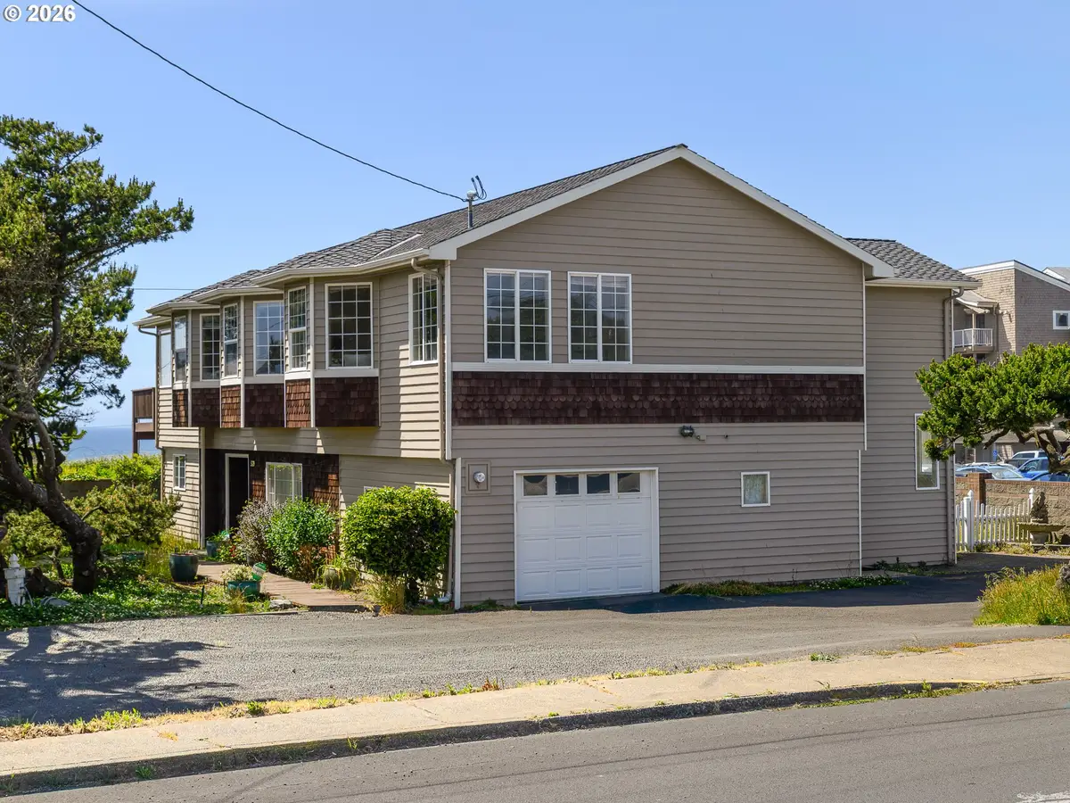 539 SW Park St, Newport, OR 97365 - #1