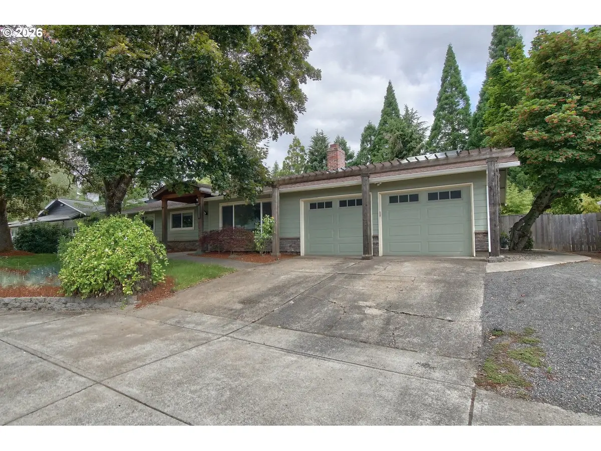 2451 SE Alder St, Hillsboro, OR 97123 - #1