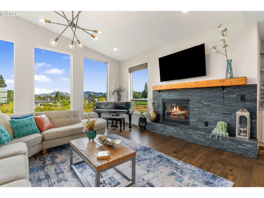 4320 Alpenglow Dr, Hoodriver, OR 97031 - #3