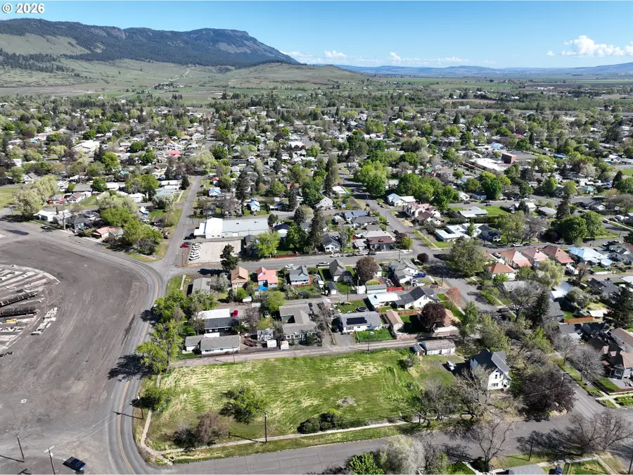 1303 T Ave, La Grande, OR 97850 - #2