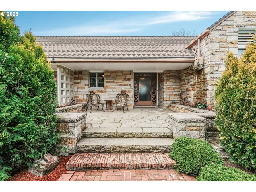 710 N Molalla Ave, Molalla, OR 97038 - #3