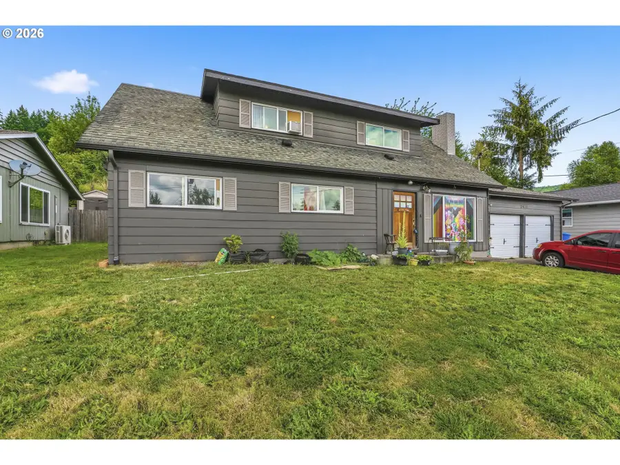 2411 Burcham St, Kelso, WA 98626 - #2
