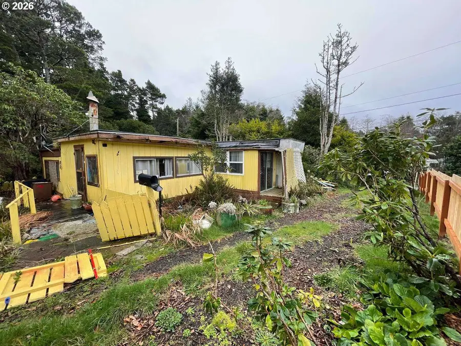 185 SE 118th St, South Beach, OR 97366 - #2