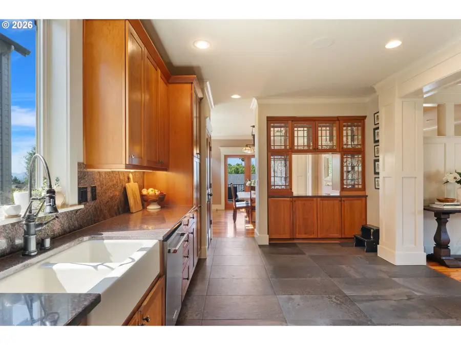 1046 NW Deerfern Loop, Camas, WA 98607 - #3