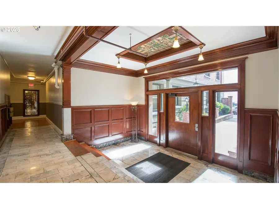 2109 NW Irving St #407, Portland, OR 97210 - #3