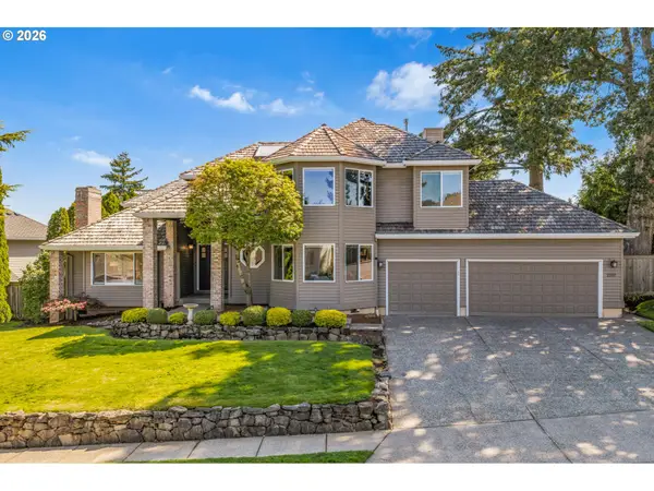 2107 Club House Dr, WestLinn, OR 97068