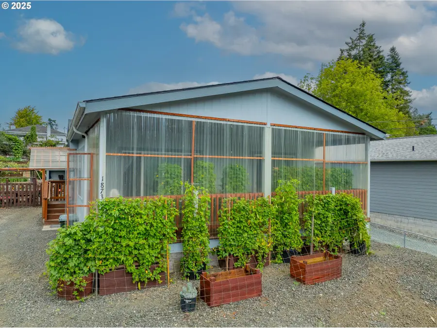 1873 E Cedar St, Myrtle Point, OR 97458 - #3