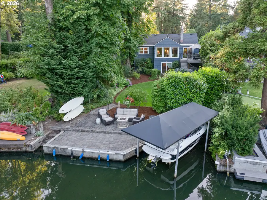 17332 Lake Haven Dr, Lake Oswego, OR 97035 - Image #2