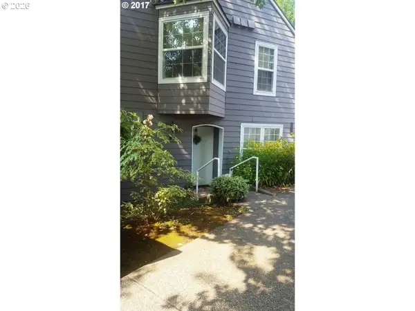 8455 SW Curry Dr #B, Wilsonville, OR 97070