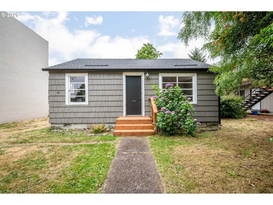 1158 10th Ave, Longview, WA 98632 - #2