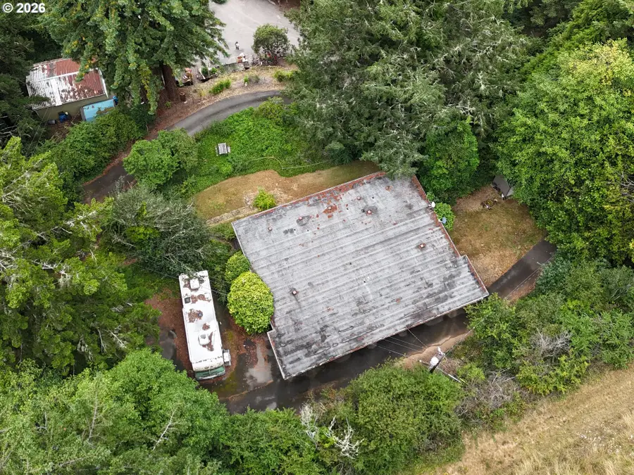 16233 Ivy Ln, Brookings, OR 97415 - #3