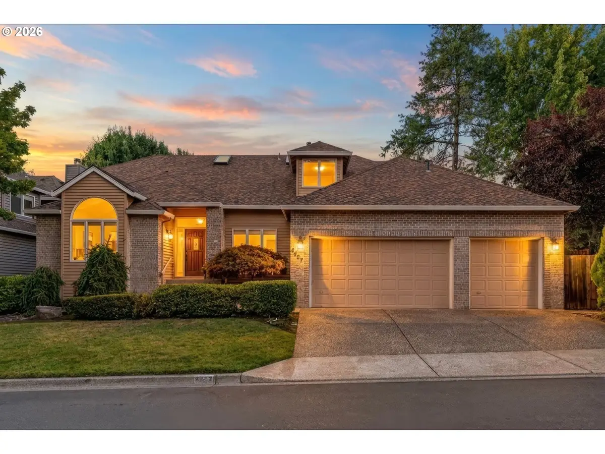 5657 Grand Oaks Dr, Lake Oswego, OR 97035 - #1