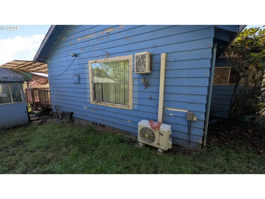 52991 Stringtown Rd, Myrtle Point, OR 97458 - Image #3