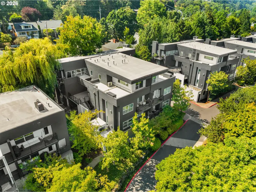 618 S Nevada St #H, Portland, OR 97219 - #2