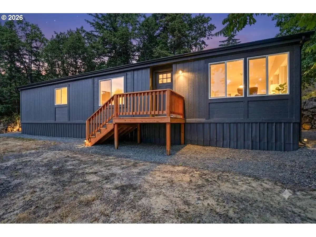 590 NE Spring St, White Salmon, WA 98672 - #1