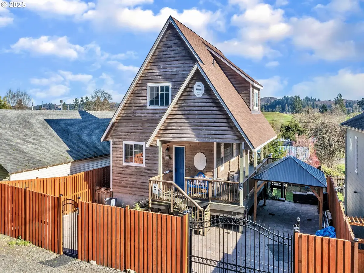 90589 Clark Rd, Warrenton, OR 97146 - Image #1