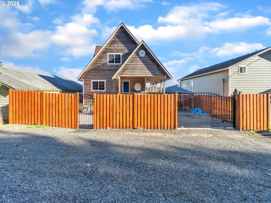 90589 Clark Rd, Warrenton, OR 97146 - Image #2