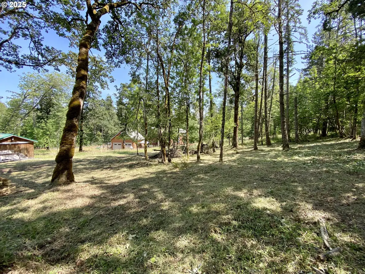 W 40th Ave #3, Eugene, OR 97405 - Image #1