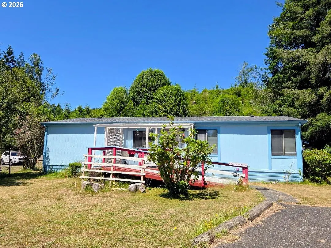 1050 N Cedar Point Rd #D4, Coquille, OR 97423 - #1