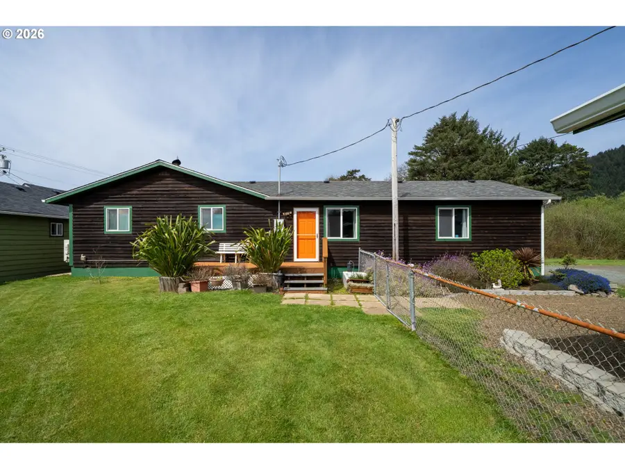 160 NE 20th Ave, Rockaway Beach, OR 97136 - #2