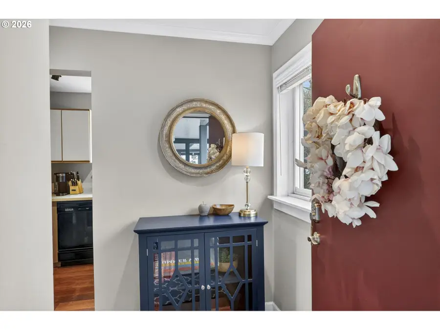 4970 S Landing Dr #304, Portland, OR 97239 - #3