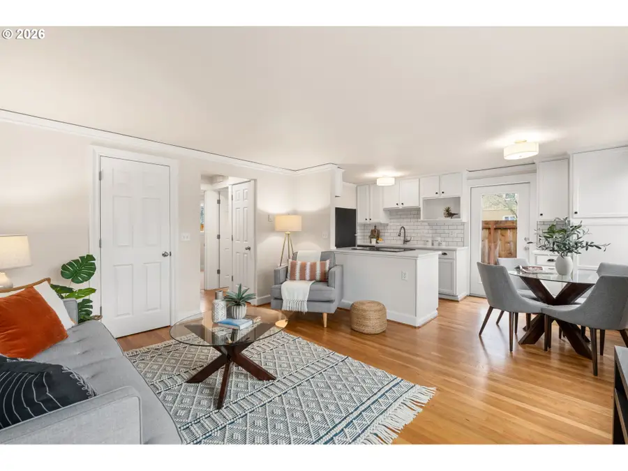 7112 N Richmond Ave #6, Portland, OR 97203 - #3