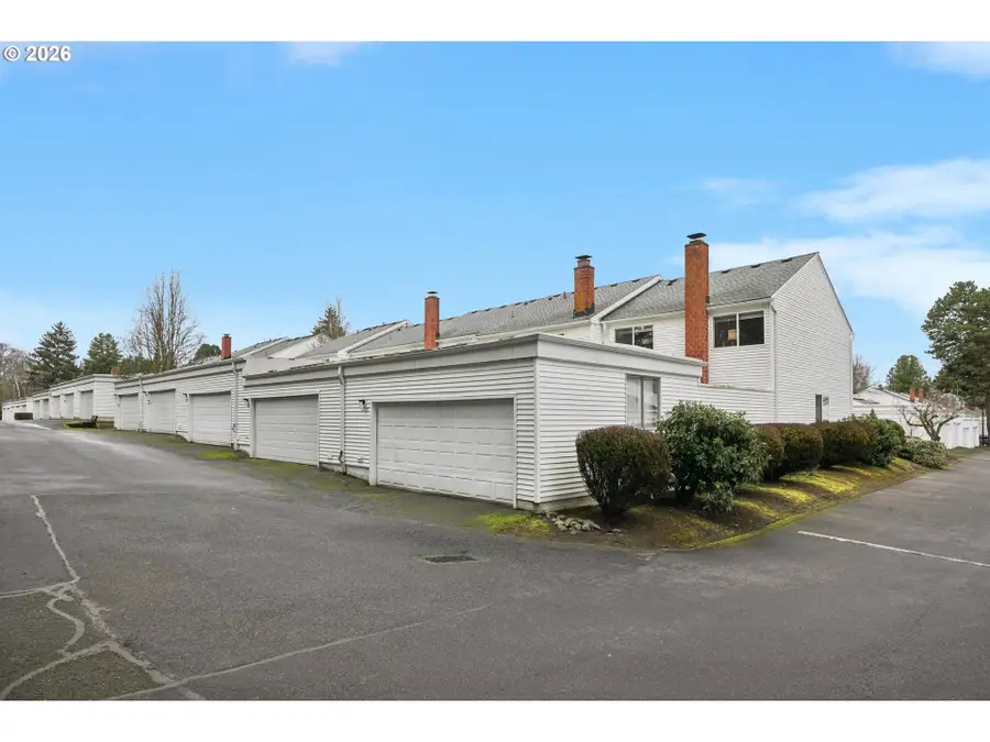 13050 SW 17th St, Beaverton, OR 97008 - #2