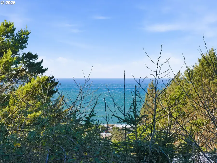 3 Saki Ln, Yachats, OR 97498 - Image #2