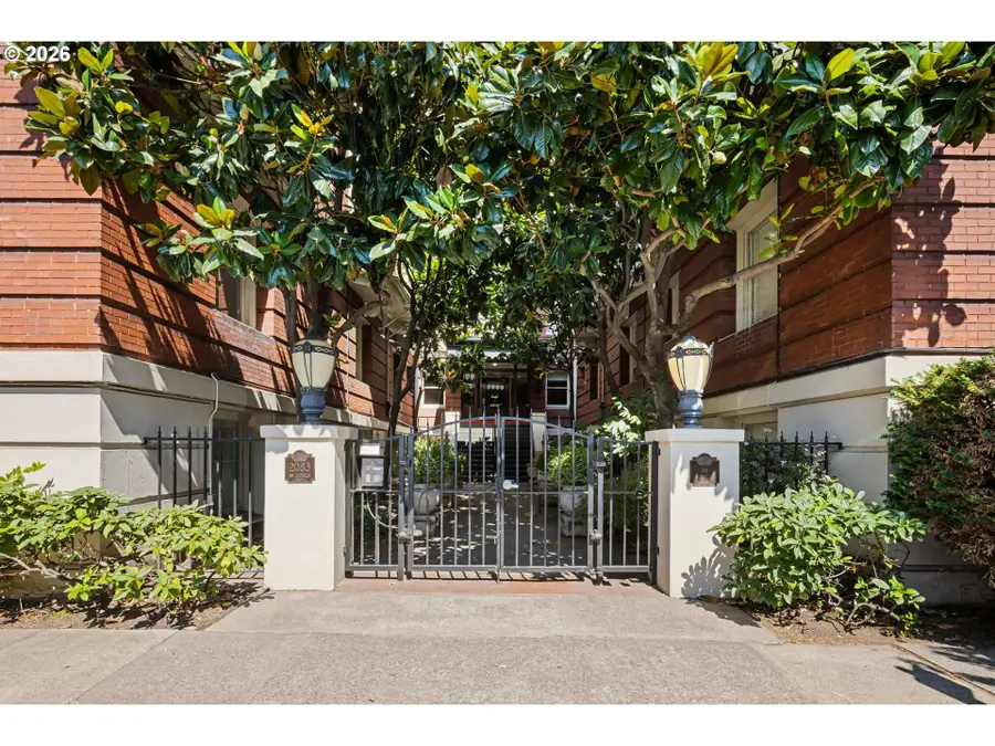 2083 NW Johnson St #21, Portland, OR 97209 - #2