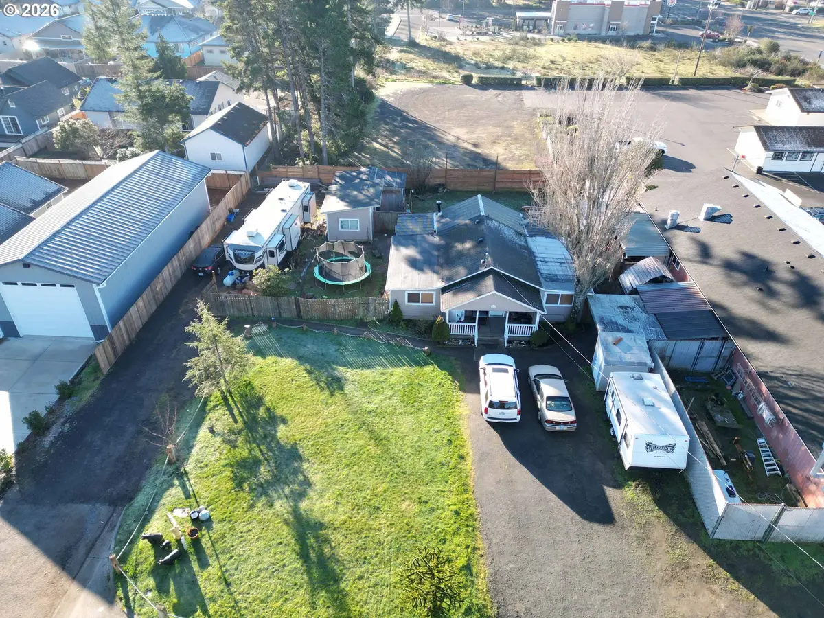 1890 37th St, Florence, OR 97439 - Image #1