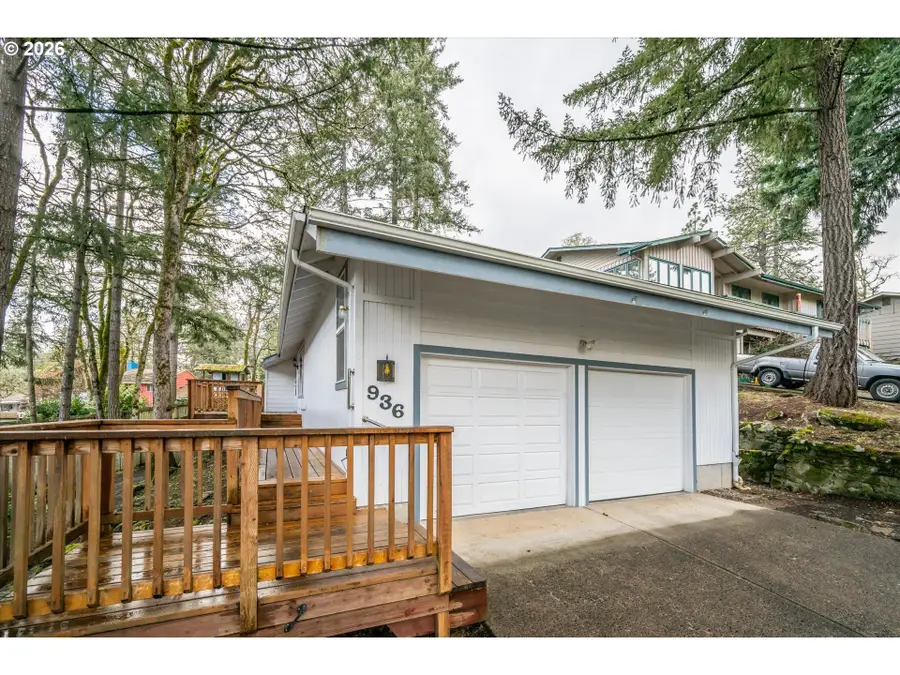 936 E 43rd Ave, Eugene, OR 97405 - #2