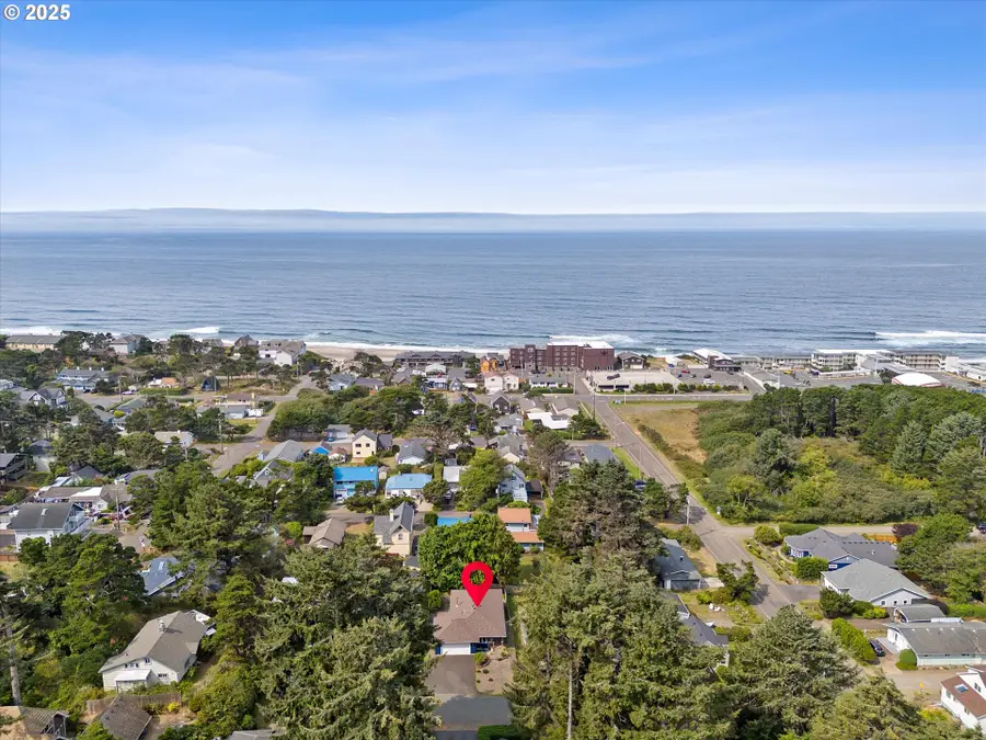 2709 NW Mast Ave, Lincoln City, OR 97367 - #3