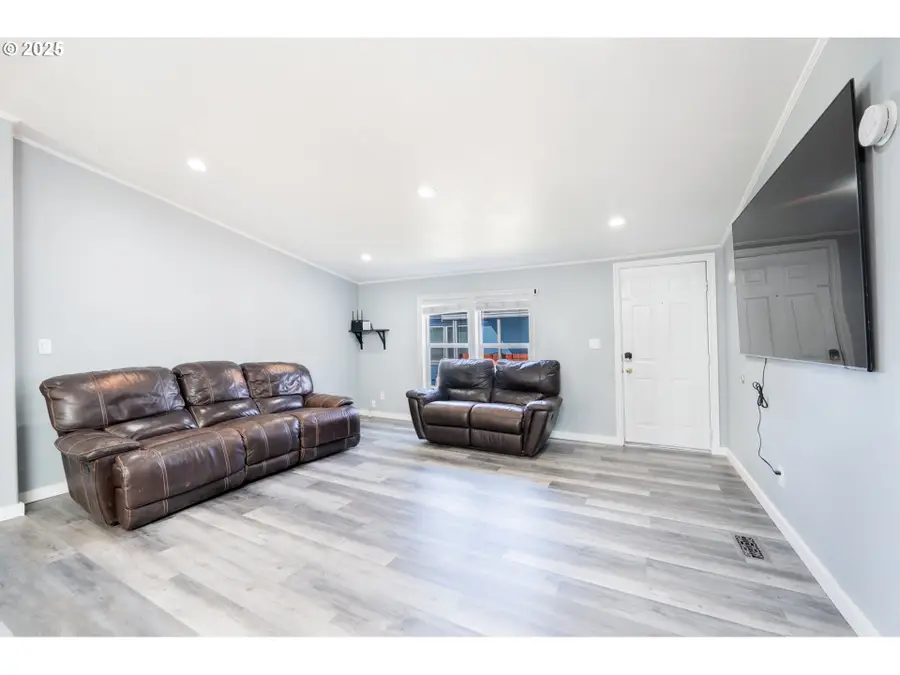 124 Carmel Dr, Aumsville, OR 97325 - Image #3